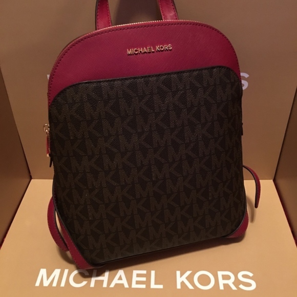 NWT - MICHAEL KORS SIGNATURE BACKPACK - CUTE!!! main image 7